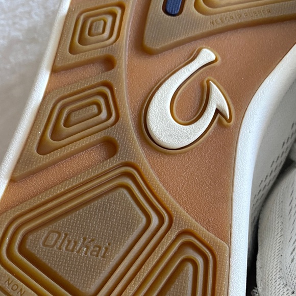 OLUKAI Men's White Casual Shoes - Picture 11 of 16